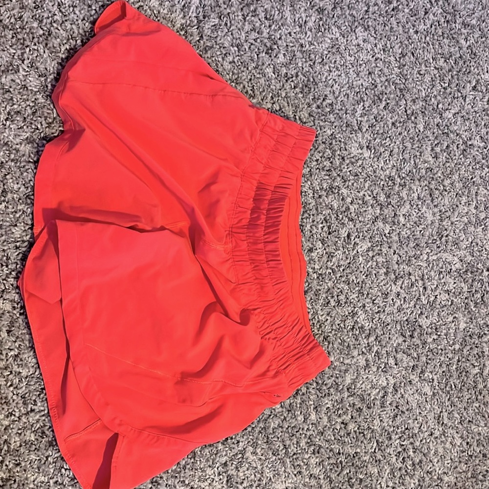 Lululemon size 8 coral shorts